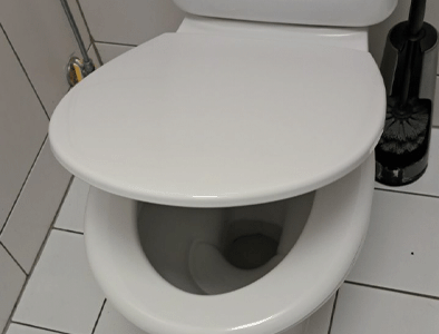 Pakeistas klozeto dangtis – MB Šimtarankis, Vilnius